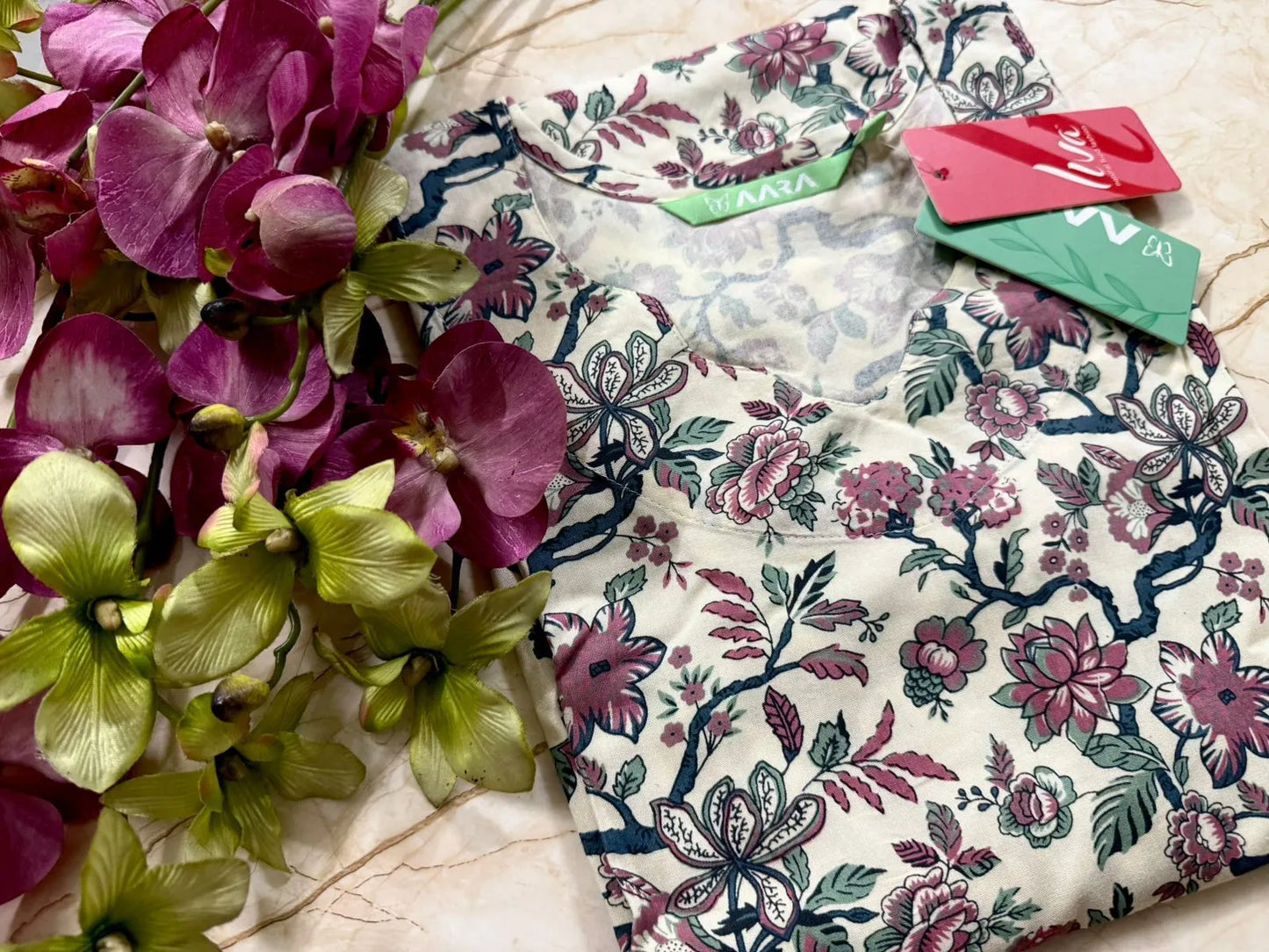 White Rayon Liva AA01