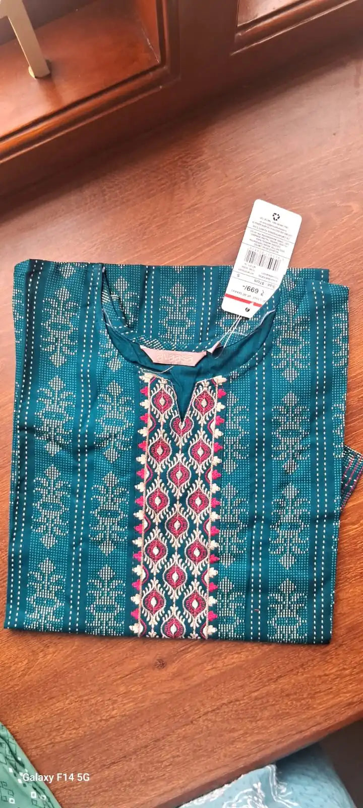 DarkGreen_Kurti_Liva_AV03