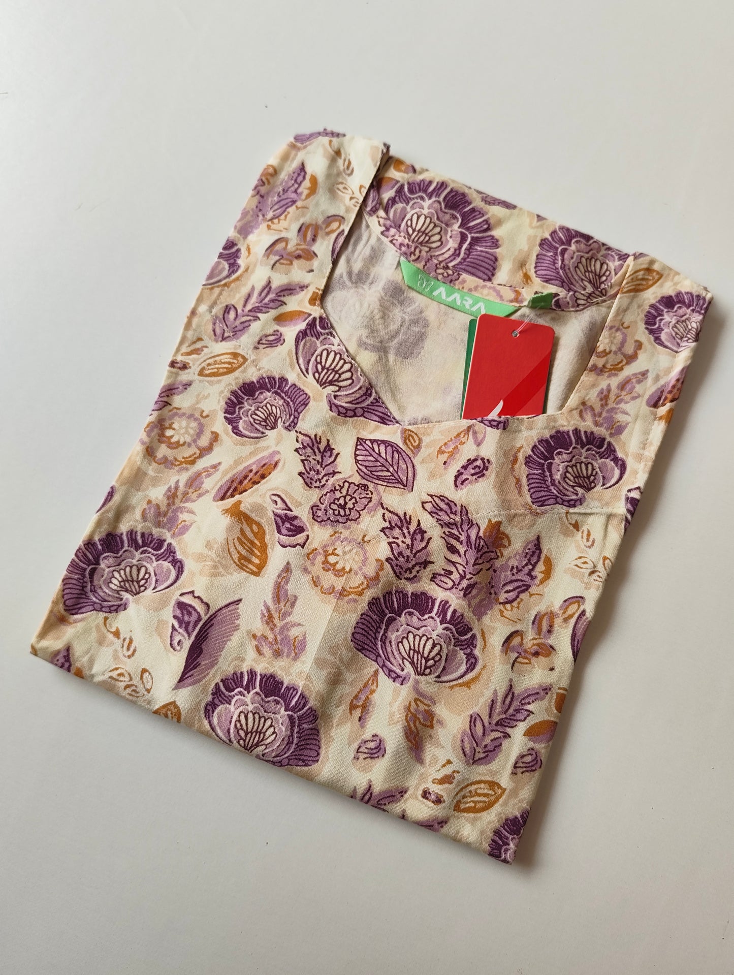 White Rayon Liva AA05